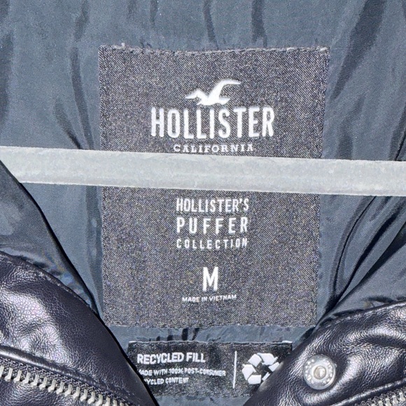 Hollister faux leather cropped puffer jacket black size medium - Picture 3 of 4